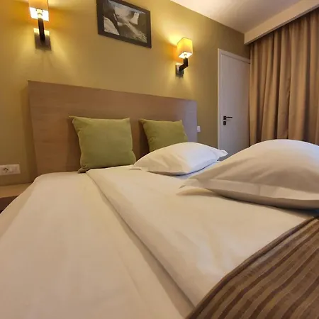 Escalade Hotel